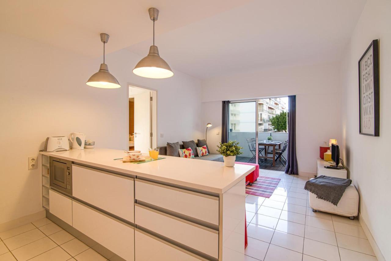 Modern Apartment By The Sea Quarteira Zewnętrze zdjęcie